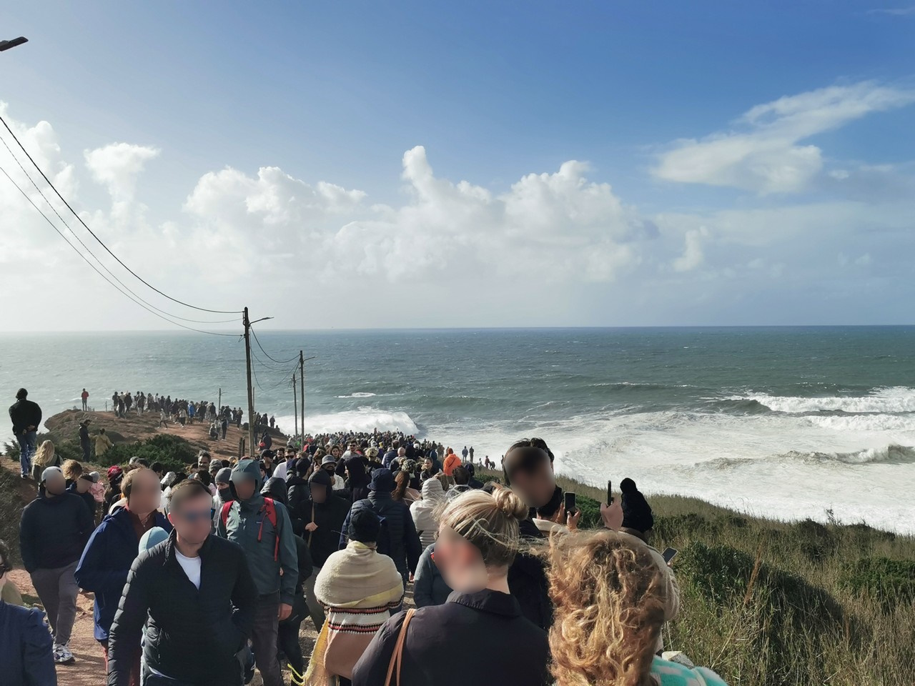 nazare-giant-waves-2023-11-05--19