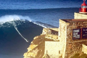 Abriu a época de ondas gigantes na Nazaré (2016/2017)